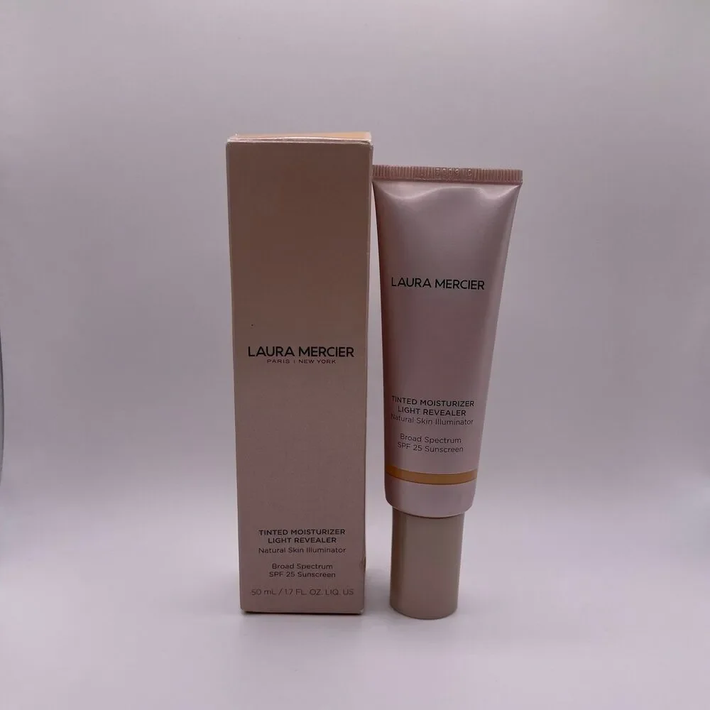 Laura Mercier Tinted Moisturizer SPF 25 Light Revealer Natural Skin Illuminator